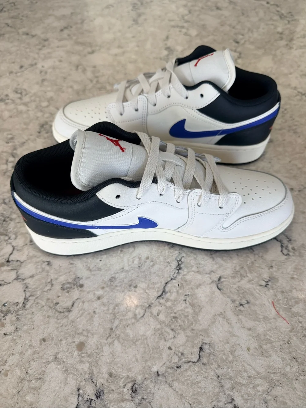 NEW - Size7M/8.5W - Air Jordan 1 Low University Red & Sail Sneakers - 553560-027